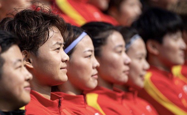 德国媒体sport1的消息，阿方索-戴维斯本人倾向于离开拜仁加盟皇马，除了体育竞技方面的因素还因为球员在拜仁薪水很低没有达到他的预期。